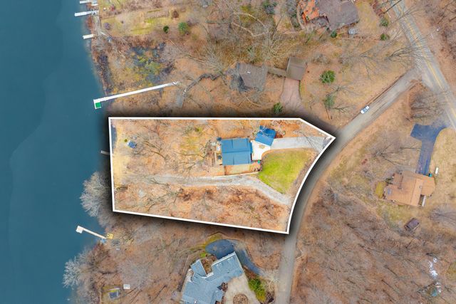 130 Singer Lake Trail, Baroda Twp, MI 49101