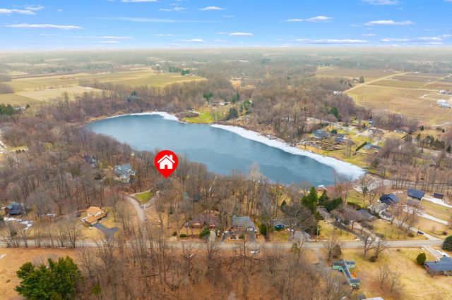 130 Singer Lake Trail, Baroda Twp, MI 49101