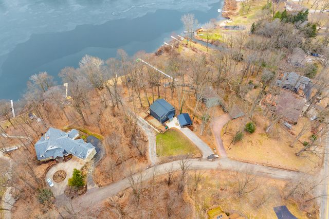130 Singer Lake Trail, Baroda Twp, MI 49101