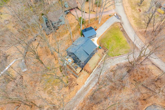 130 Singer Lake Trail, Baroda Twp, MI 49101