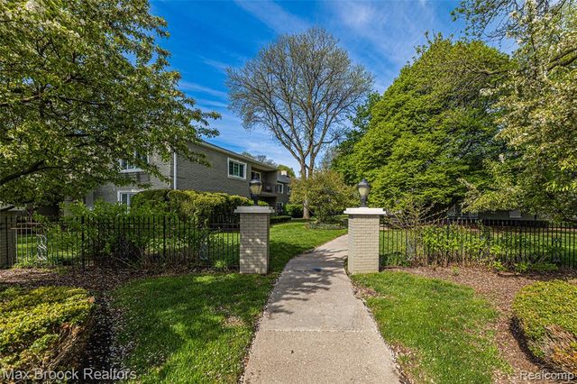 1111 N Old Woodward Avenue 24, Birmingham, MI 48009