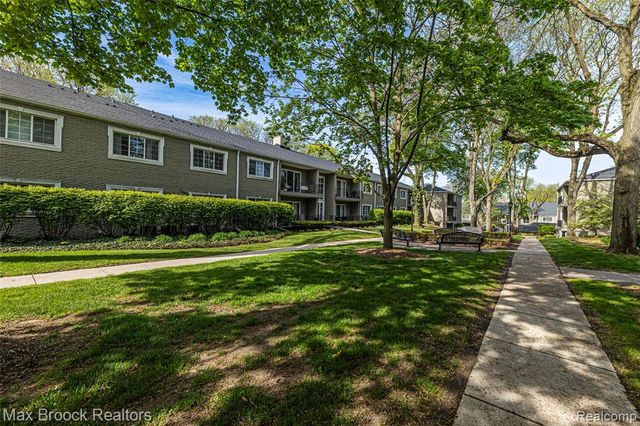 1111 N Old Woodward Avenue 24, Birmingham, MI 48009
