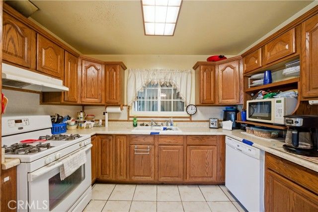 2731 W Victoria Street, Rialto, CA 92376