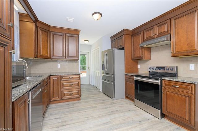 5316 Bracy Ridge Court, Pfafftown, NC 27040