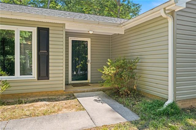 5316 Bracy Ridge Court, Pfafftown, NC 27040