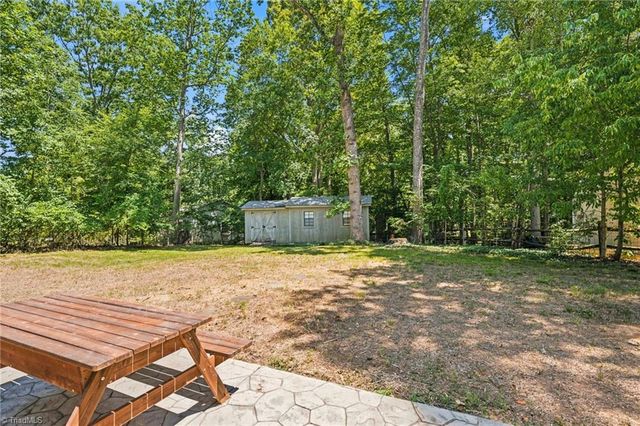 5316 Bracy Ridge Court, Pfafftown, NC 27040