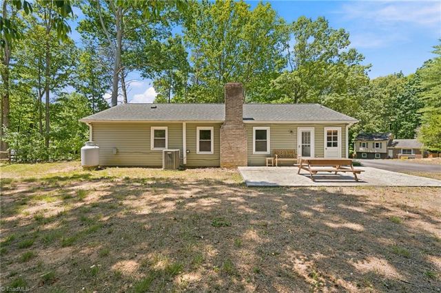 5316 Bracy Ridge Court, Pfafftown, NC 27040