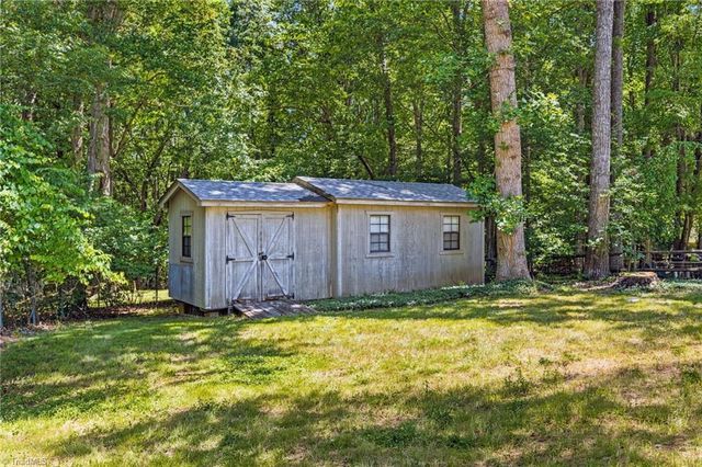 5316 Bracy Ridge Court, Pfafftown, NC 27040