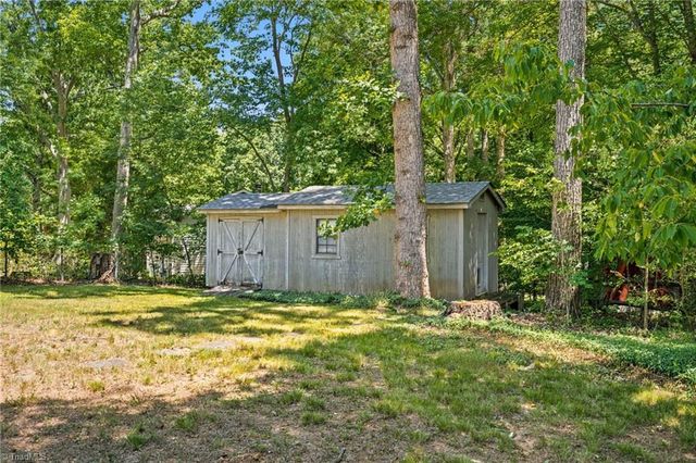 5316 Bracy Ridge Court, Pfafftown, NC 27040