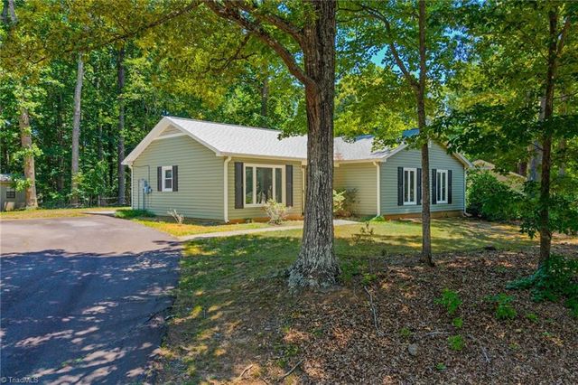 5316 Bracy Ridge Court, Pfafftown, NC 27040
