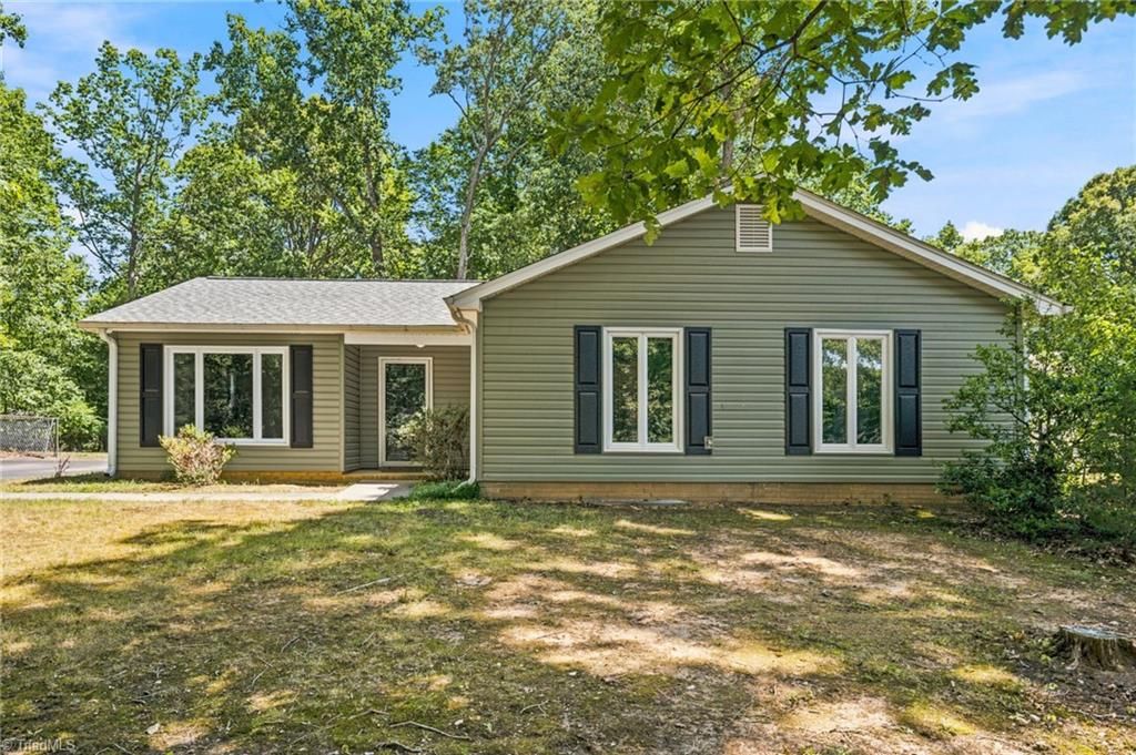 5316 Bracy Ridge Court, Pfafftown, NC 27040