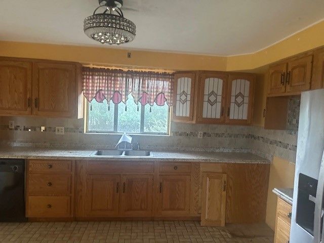 125 Woodgate Rd, Penn Hills, PA 15235