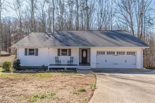 4779 Countryside Drive, Flowery Branch, GA 30542