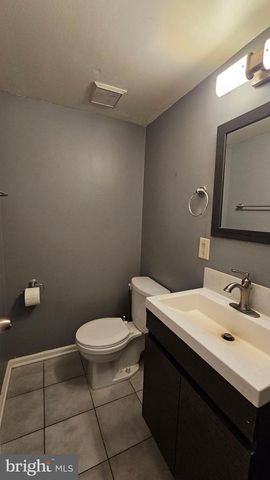 1 GAUDET CT, Mantua, NJ 08051
