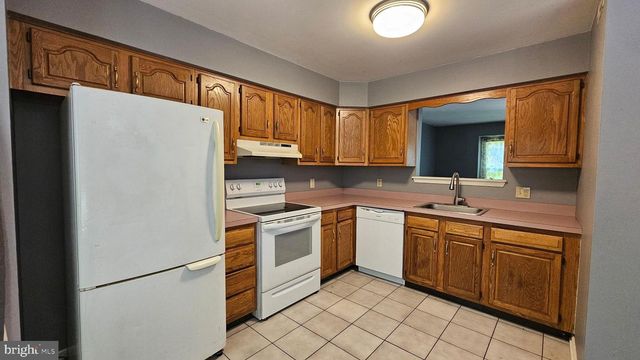 1 GAUDET CT, Mantua, NJ 08051