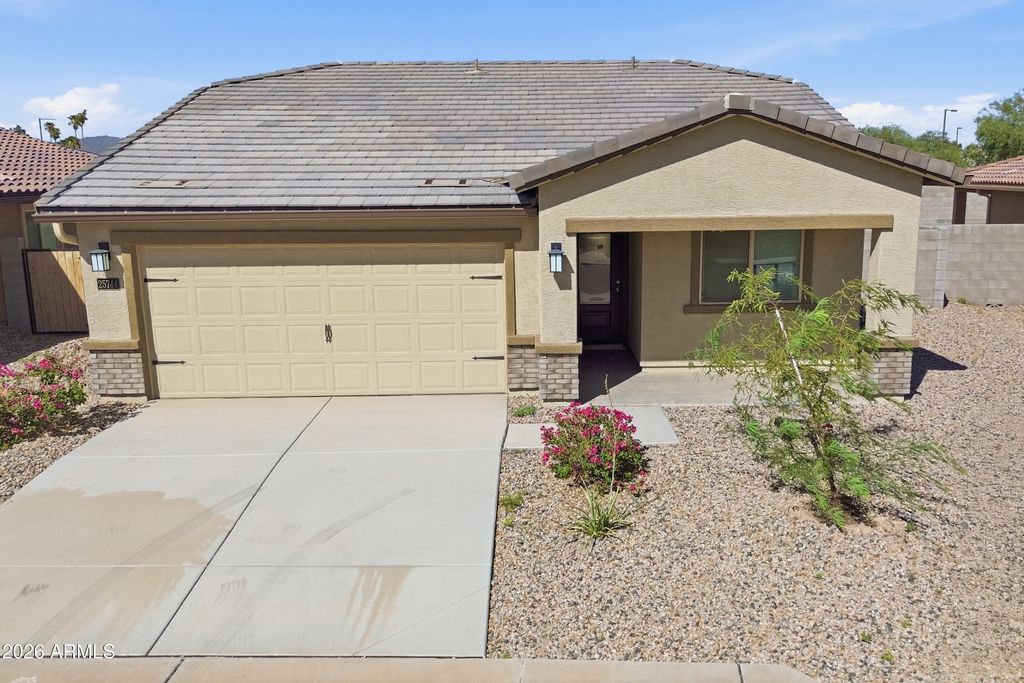 25744 W WINSTON Drive, Buckeye, AZ 85326 — exterior