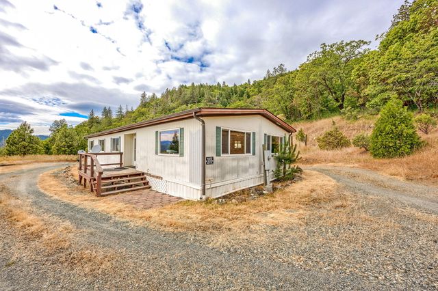 1590 Old Highway 99, Grants Pass, OR 97526
