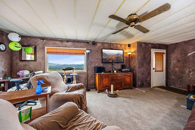 1590 Old Highway 99, Grants Pass, OR 97526