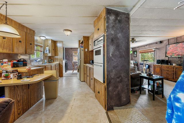 1590 Old Highway 99, Grants Pass, OR 97526