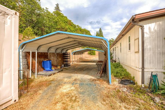 1590 Old Highway 99, Grants Pass, OR 97526