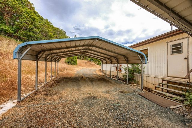1590 Old Highway 99, Grants Pass, OR 97526