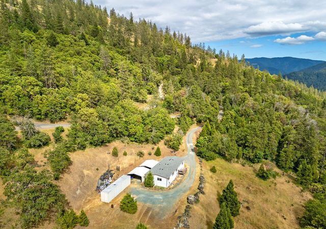 1590 Old Highway 99, Grants Pass, OR 97526