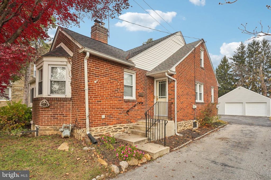 Image 1 of property listing at 203 S OAK AVE, Primos, PA 19018