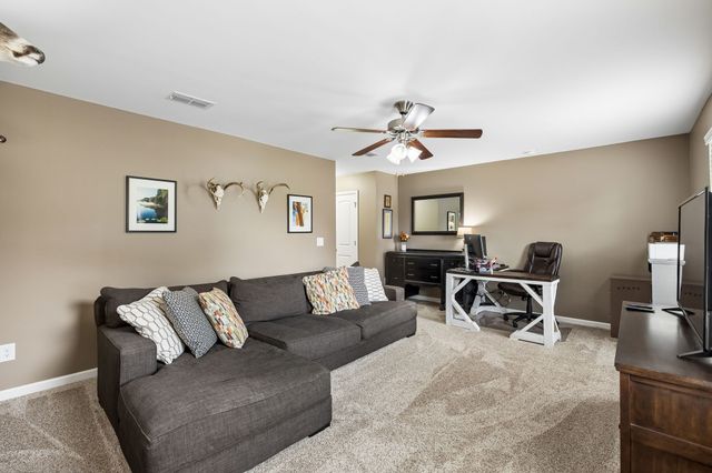 1056 Daniel Ln, Spring Hill, TN 37174