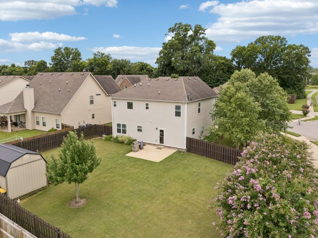 1056 Daniel Ln, Spring Hill, TN 37174