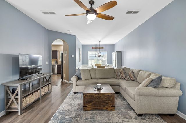 1056 Daniel Ln, Spring Hill, TN 37174