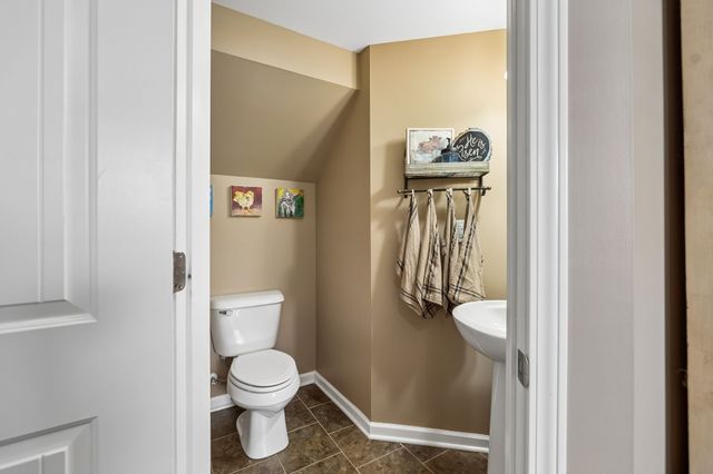 1056 Daniel Ln, Spring Hill, TN 37174