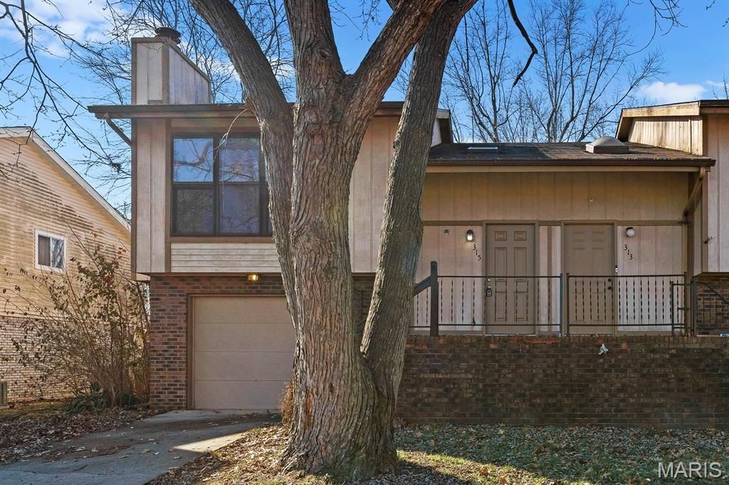 315 University Drive, Belleville, IL 62221