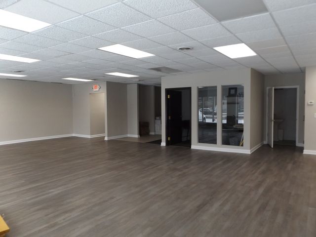 1015 S ARLINGTON HEIGHTS Road S, Arlington Heights, IL 60005