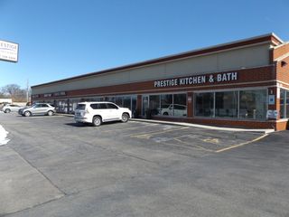 1015 S ARLINGTON HEIGHTS Road S, Arlington Heights, IL 60005