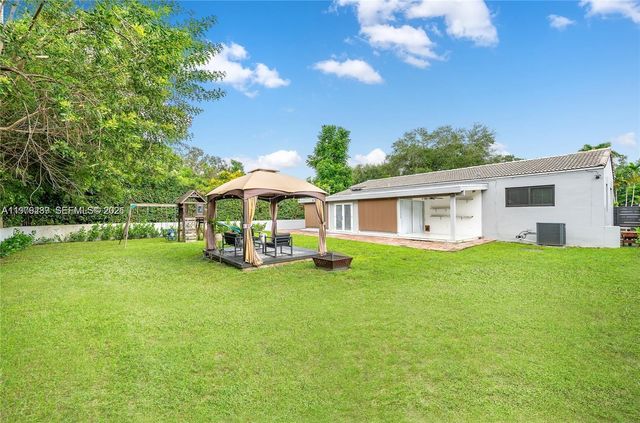 160 South Dr, Miami Springs, FL 33166