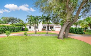 160 South Dr, Miami Springs, FL 33166