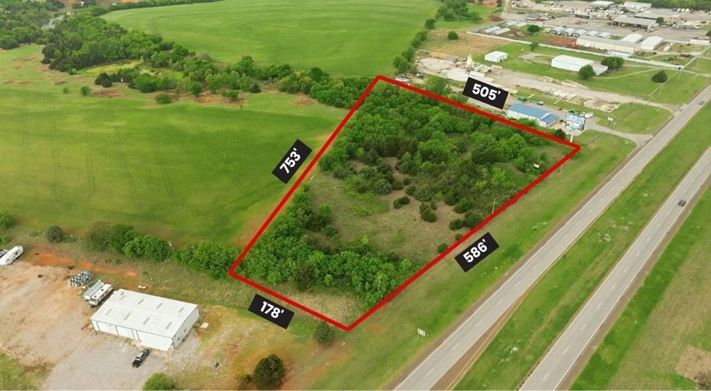 Image 1 of property listing at 090091656 Northwest Expressway, Piedmont, OK 73078