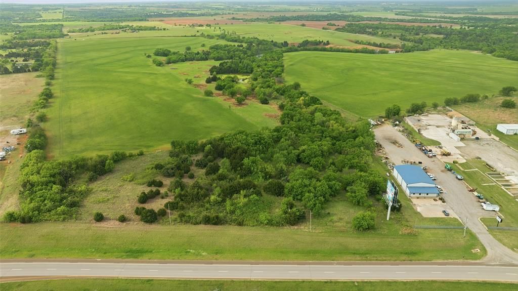 Image 3 of property listing at 090091656 Northwest Expressway, Piedmont, OK 73078