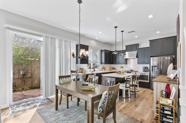 7548 Twin Bridges Ln, Citrus Heights, CA 95610