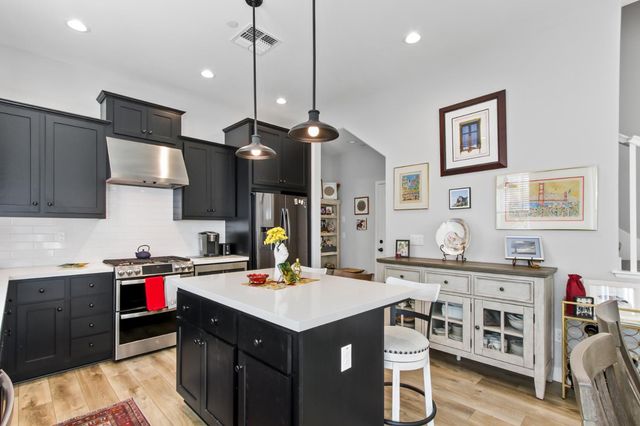 7548 Twin Bridges Ln, Citrus Heights, CA 95610