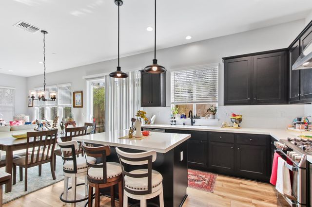 7548 Twin Bridges Ln, Citrus Heights, CA 95610