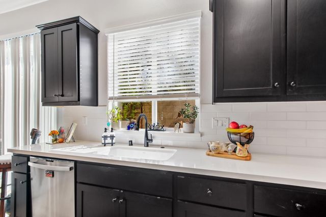 7548 Twin Bridges Ln, Citrus Heights, CA 95610