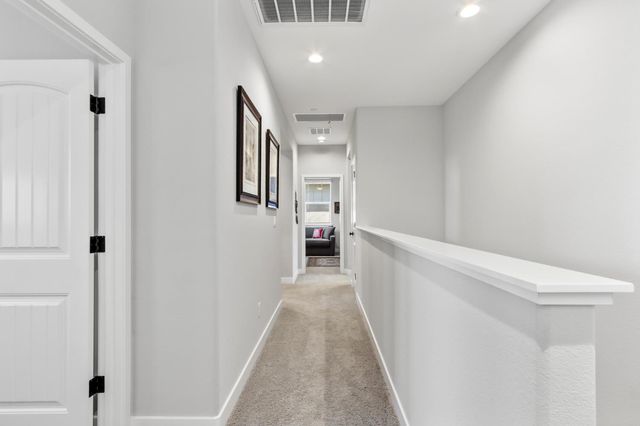 7548 Twin Bridges Ln, Citrus Heights, CA 95610