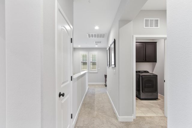 7548 Twin Bridges Ln, Citrus Heights, CA 95610