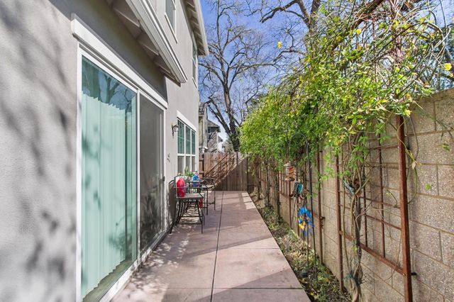 7548 Twin Bridges Ln, Citrus Heights, CA 95610