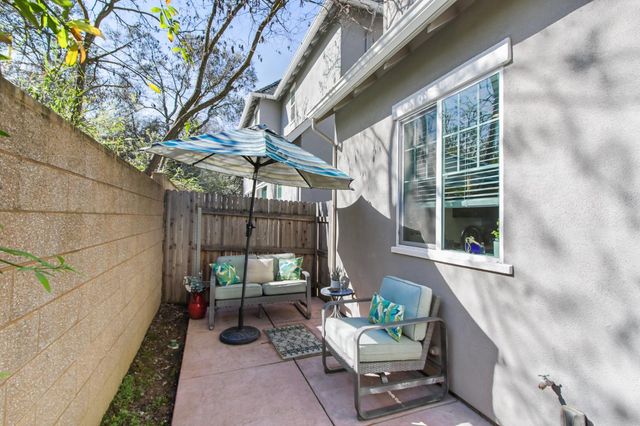 7548 Twin Bridges Ln, Citrus Heights, CA 95610