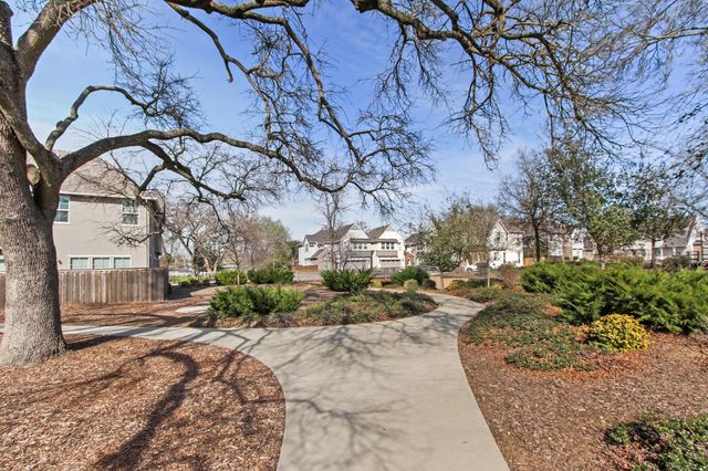 7548 Twin Bridges Ln, Citrus Heights, CA 95610