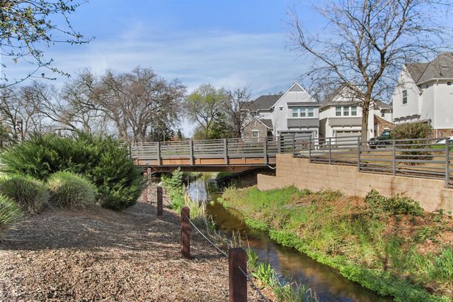 7548 Twin Bridges Ln, Citrus Heights, CA 95610