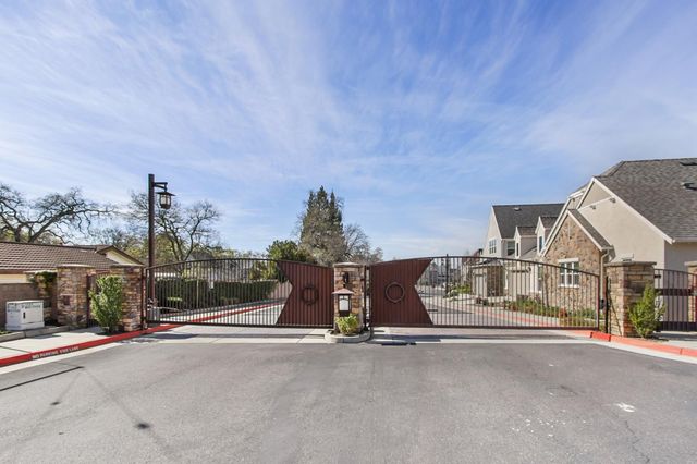 7548 Twin Bridges Ln, Citrus Heights, CA 95610