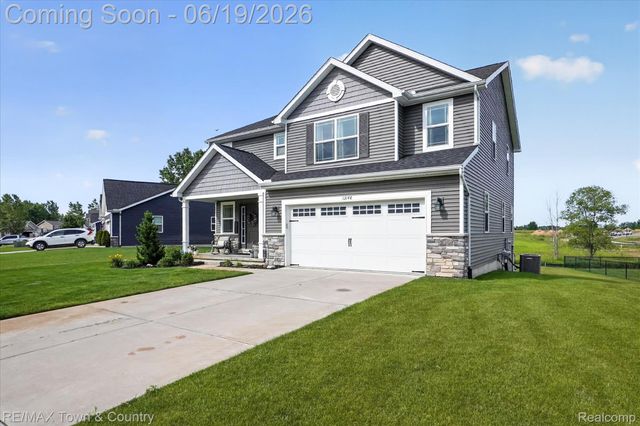 13148 River Rock Pass, Fenton Charter Township, MI 48451